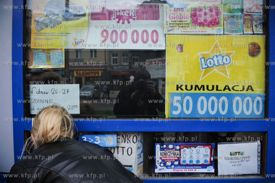 Gdansk. Wrzeszcz. Kolektura Lotto. Kumulacja 50 000...