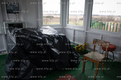 Montaz wazacych 135 ton dwoch sekcji przesla zwodzonego...