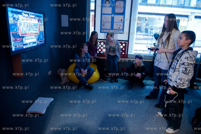 Otwarcie Biblioteki Manhattan w CH Manhattan.
Nz Games...