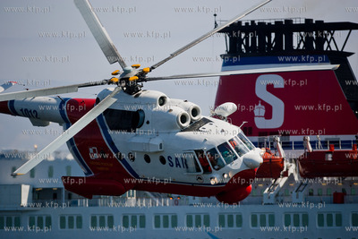 Gdynia. Swieto Morza. Pokaz dzialan antyterrorystycznych...