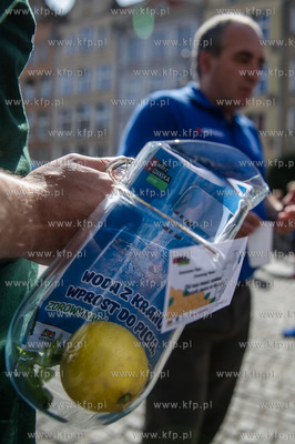 Gdansk. Dlugi Targ. Akcja pt. Szanowna Pani, Szanowny...
