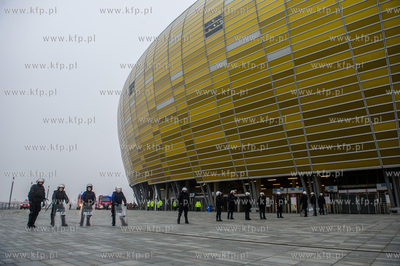 Stadion Energa Gdańsk. Ćwiczenia służb ratowniczych...