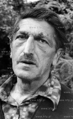 Rzezbiarz, profesor Adam Smolana. 1985 odb_11_02_22...