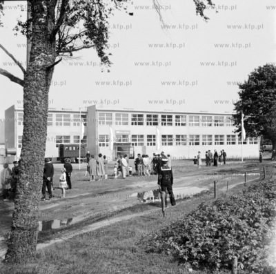 Otwarcie szkoly tzw. tysiaclatki. PROSIMY O INFORMACJE...