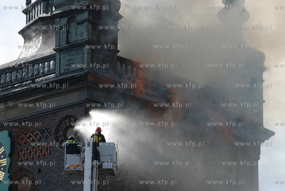 Pozar zabytkowego kosciola sw Katarzyny w Gdansku.
22.05.2006
Fot....