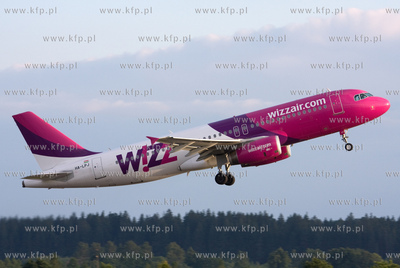 Gdansk, Rebiechowo Nz. Airbus A320-232, Wizz Air
27.06.2008
Sebastian...