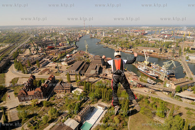 Mlode Miasto w Gdansku. Zawody Diverse Crane Boogie...