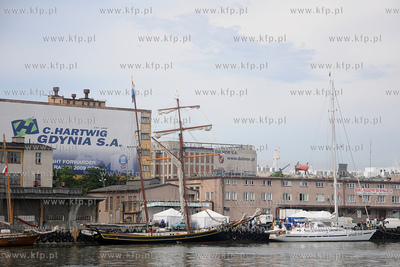 Nawet na 500 mln zl szacuje sie wartosc spolki Dalmor,...