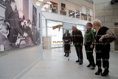 Muzeum miasta Gdyni. Wystawa Cudowne lata. Muzyka,...