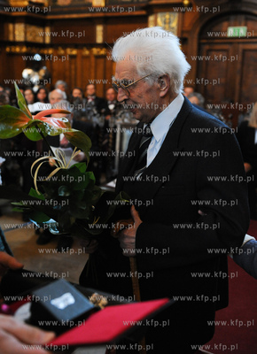 Gdansk. Dwor Artusa. Wreczenie Medali sw. Wojciecha...