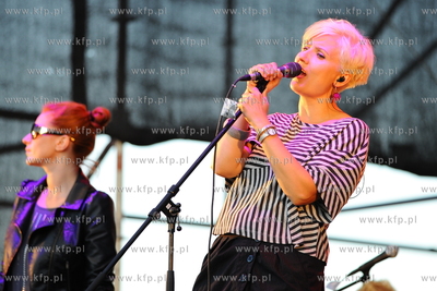 CudaWianki czyli Lato zaczyna sie w Gdyni. Nz. Novika....