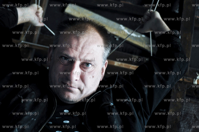 Gdanski artysta wizualny, kurator i scenograf Robert...