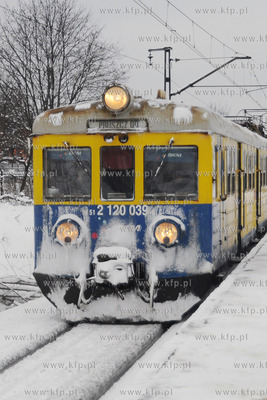 Awaria SKM-ki w Rumi. Popsuty Sprinter zablokowal tor...