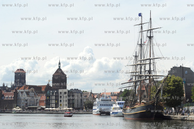 Gdansk. HMS Bounty, replika XVIII wiecznego zaglowca...