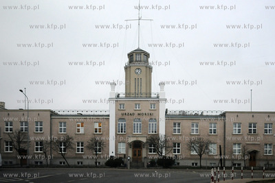 Gmach Urzedu Morskiego przy ul. Chrzanowskiego w Gdyni
19.04.2012
Fot....
