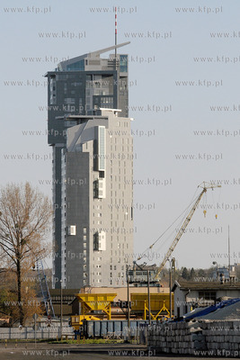 Apartamentowiec Sea Towers przy ul. Hryniewieckiego...