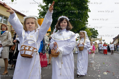 Procesja Bozego Ciala parafii sw. Maksymiliana Kolbe...
