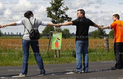 Niemcy. Manifestacja mieszkancow Pasewalku i okolicznych...