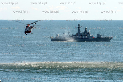 Cwiczenia przed pokazem sil Marynarki Wojennej na zakonczenie...