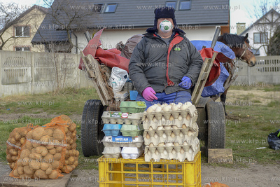 Rumia. Sobota - dzien targowy na rumskim targowisku...