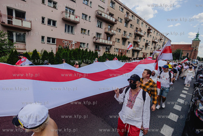 Gdańsk.  Marsz godności dla Białorusi.  Społeczna...