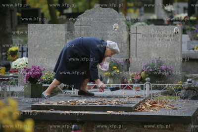 Cmentarz komunalny na gdynskim Witominie.
28.10.2005
fot....