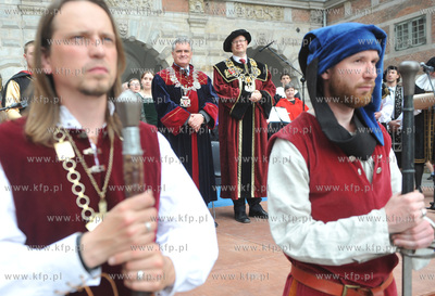 Uroczysta parada z okazji Swieta Miasta. Wjazd krola...