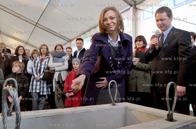 Uroczyste poswiecenie i wmurowanie kamienia wegielnego...