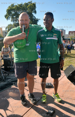 I Dni Nowego Portu w Gdansku. Aukcja pilki z autografami...