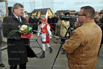 Banino, ul. Tuchomska. Uroczystosc wmurowania kamienia...