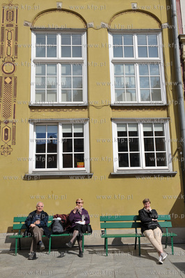 Wedrujace lawki czyli prototypowanie lub inaczej badanie...