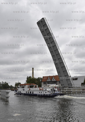 Nowa kładka nad Motławą w Gdańsku kilkanaście...