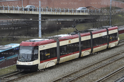 Gdańsk. Węzeł Okopowa. Tramwaj na ul. Okopowej....
