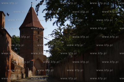 Lebork. Baszta Bluszczowa i fragment murow obronnych.
09.06.2009
fot....