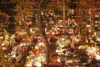 Sopot. Dzien Wszystich Swietych. Cmentarz Katolicki.
01.11.2009
fot....