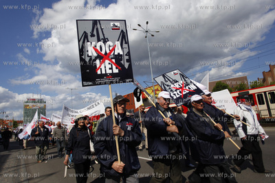 Gdansk. Manifestacja przedstawicieli NSZZ Solidarnosc...