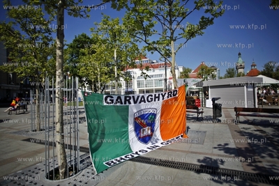 W Sopocie pojawili sie kibice z Irladii, ktorzy przyjechali...