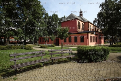 Kosciol parafialny sw. Anny i Joachima w Gdansku Letniewie....