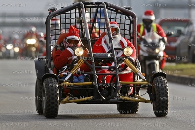Gdansk. Ul.Marynarki Polskiej. XII edycja parady Mikolaje...