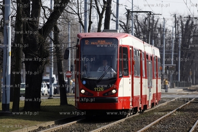 Gdańsk. Tramwaj linii 12 ( Duewag N8C z Dortmundu...