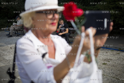 Manifestacja pt. Requiem dla Praw Kobiet.
10.09.2016
fot....