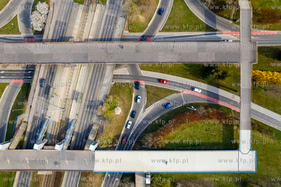 Kładka na Zaspie, łacząca Młyniec i Rozstaje, wznosząca...