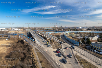 Estakada na ul. Elbląskiej nad Trasą Sucharskiego...