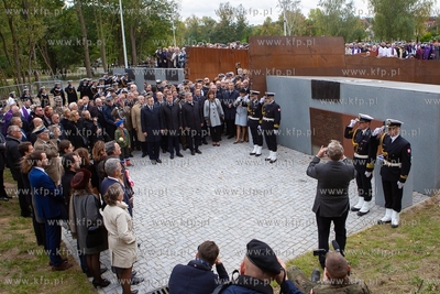 Gdynia, Cmentarz Marynarki Wojennej.  Uroczysty pogrzeb...