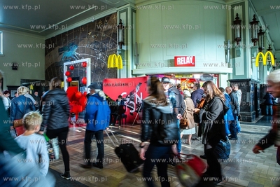 Hol Główny Dworca PKP w Gdyni. Festiwal Gdynia Classica...