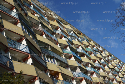 Gdańsk Przymorze. Falowiec przy ul. Kołobrzeskiej....