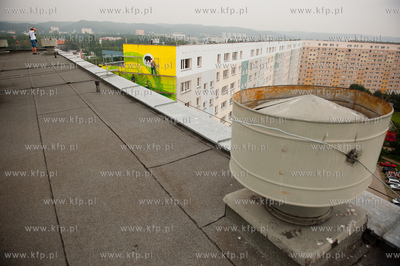 Gdansk. Zaspa. Dach wiezowca na ulicy Pilotow 8.
25.08.2011
fot....
