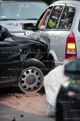 Sopot. Wypadek trzech samochodow na skrzyzowaniu ulic...