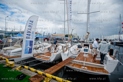 Przystan jachtowa Marina Gdynia. VIII Targi i Festiwal...