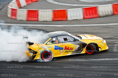 Gdansk. Plac przed PGE Arena. Zawody Drift Masters...